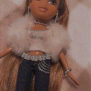 Meet your Posher, Raya